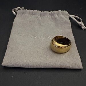 HP Michael Kors Gold-Tone Ring with tortoise shell, size 6, comes with MK Pouch